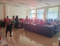 DWP Kota Ambon Berdayakan Perempuan dengan Pelatihan Ikan Asap Cair Inovatif