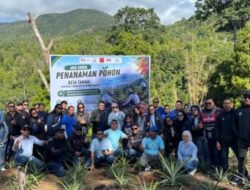 Tanam Harapan dan Pohon di Rutong, OJK Maluku: BETA TANAM Warisan Bagi Masa Depan